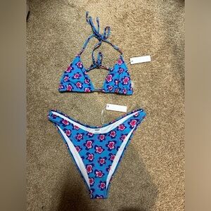 Bottom: Capri Bottom(Tropical Night) XL Top: Capri Top(Tropical Night) Medium